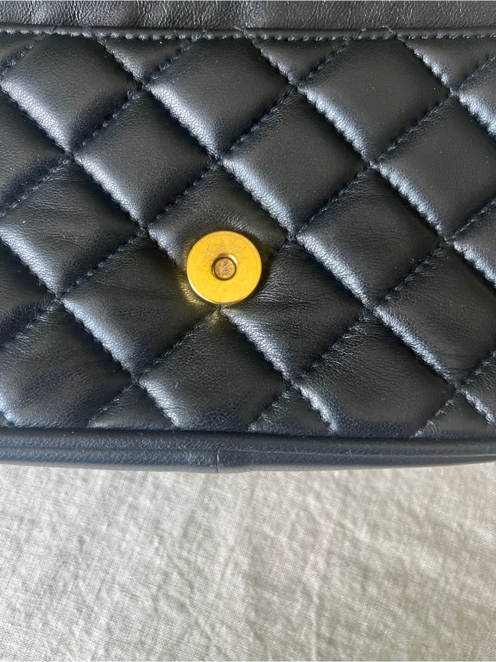 Givenchy Black Quilted Crossbody Bag with Gold Chain- VeryGood Condition - Picture 11 of 16